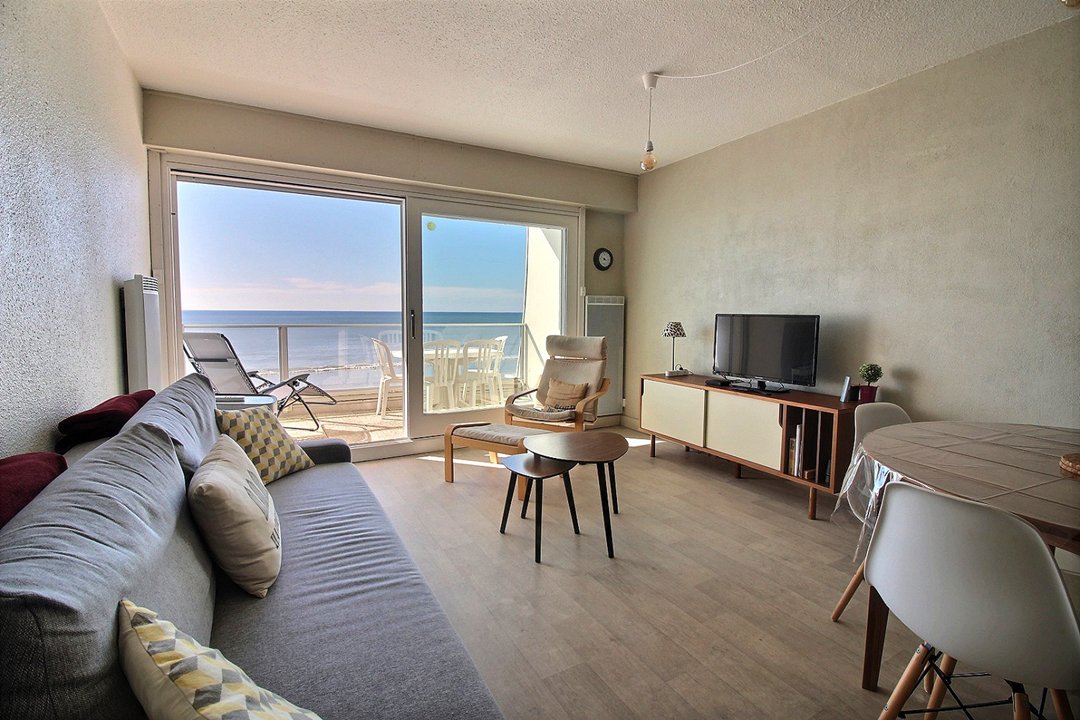 /picture/helios/116215201/ESPADON C1/0_2026-04-10CEST18h00-09.jpg